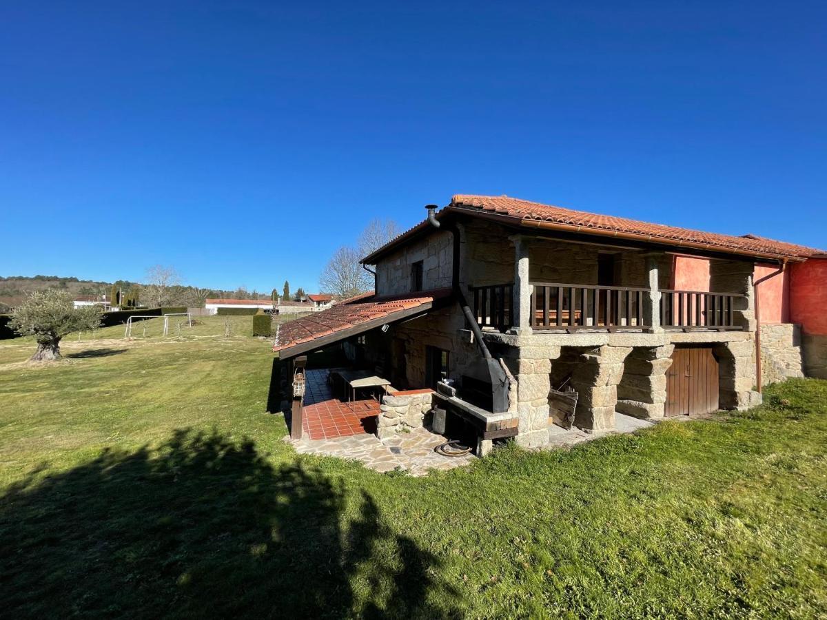 Casa De Campo Con Piscina, Entera O Por Habitaciones Amoeiro Luaran gambar